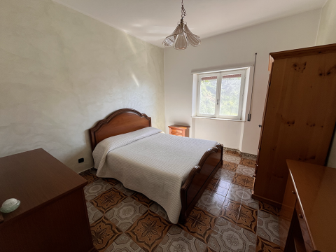 Das Herbstzimmer  – B&B Zwischen Olivenbäumen und Bergen – Ihr Rückzugsort in Serrone
